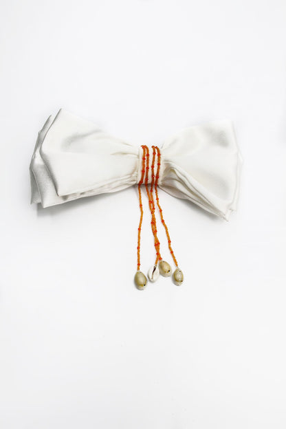 Nœud “Îles Étoilées” – Satin irisé, perles & cauris