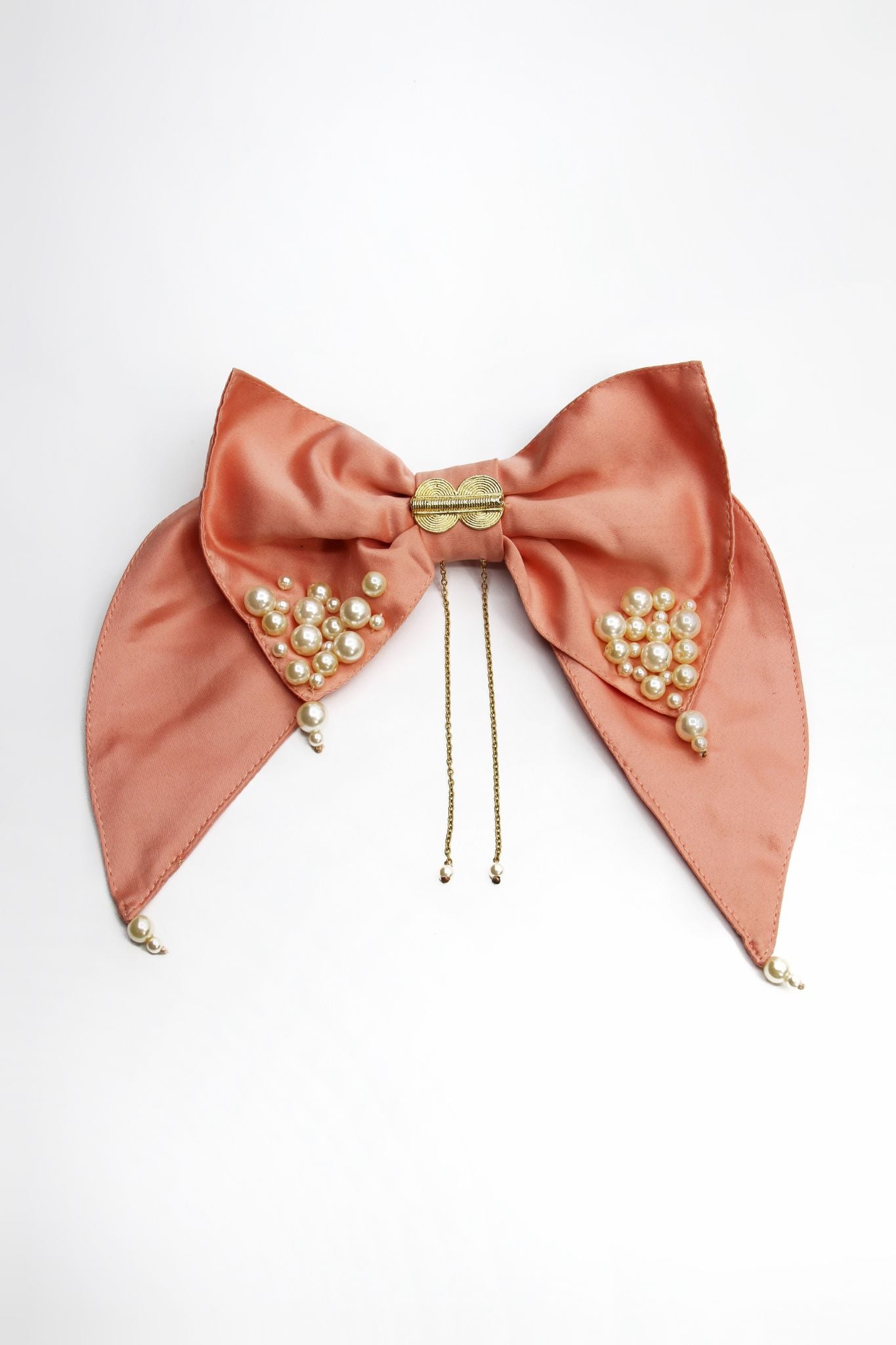 Noeud brodé de perles et de bijou anka - édition artisanale